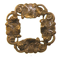 Trinity Vintage Patina Waterlily Wreath/Toggle Ring